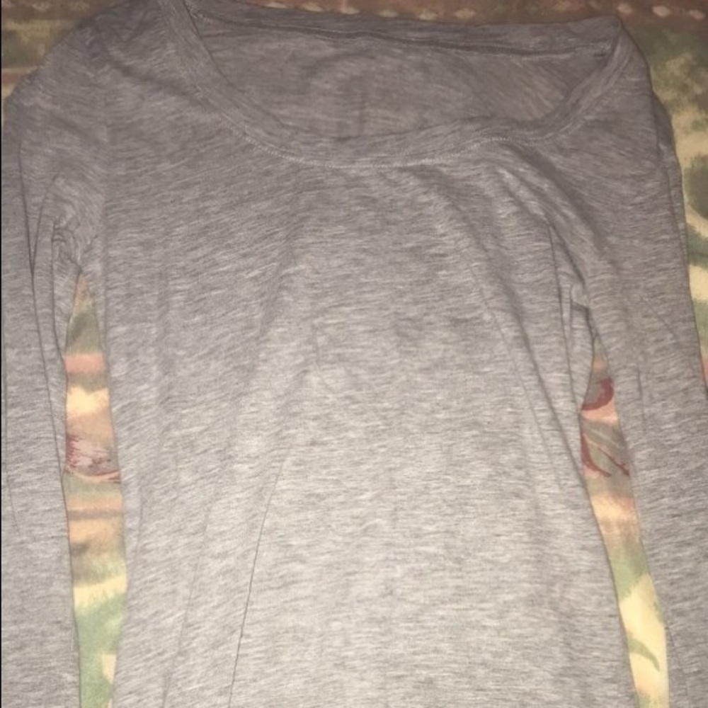 Clothes - Picture 4 of 8